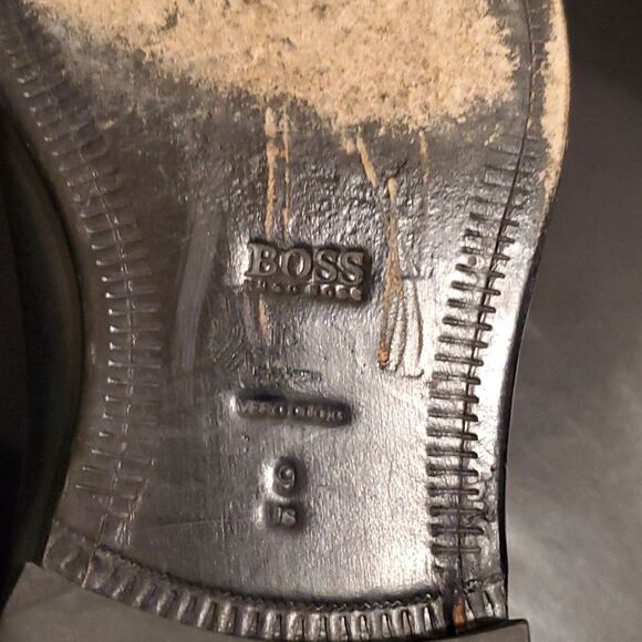 HUGO BOSS Black Leather Chelsea Boot - Size 9 - Picture 12 of 12